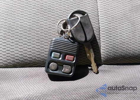 2005 Ford F-150 Fx4/Lariat/Xlt from USA, damaged, VIN 1FTPW145X5FA74426